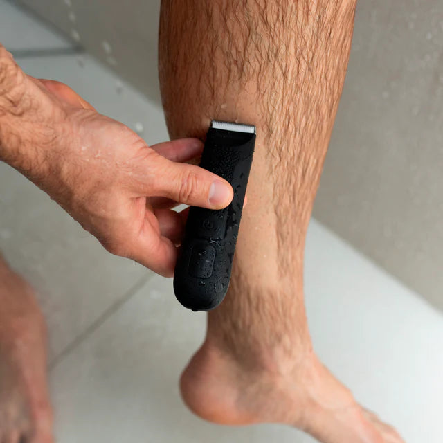 SafeRazor - Rasúrate abajo en la ducha en 3 minutos. Sin sangre. Sin desorden